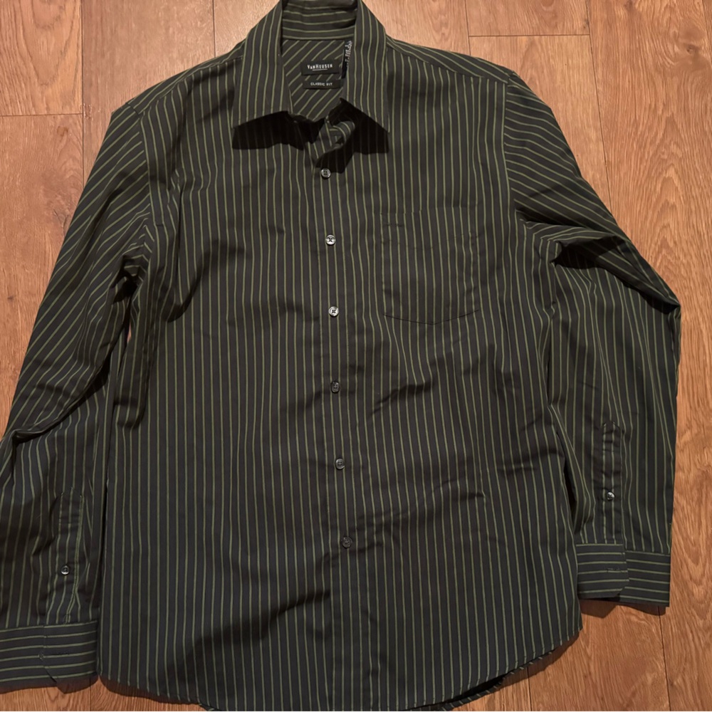 Van Heusen Black & Green Striped Button Down Shirt Men’s Dress Shirt Classic Fit